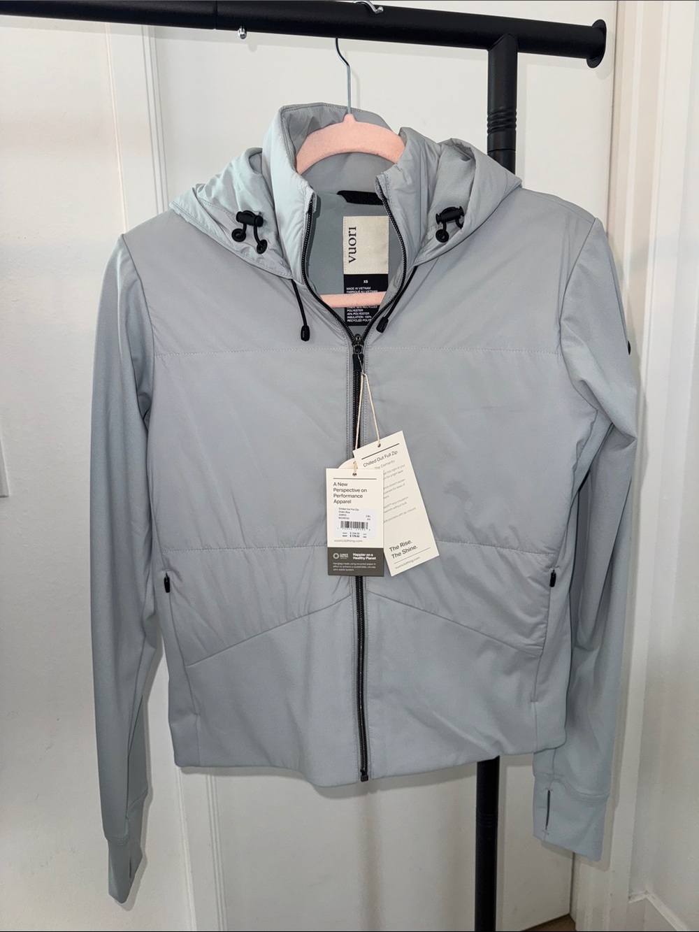 Vuori Hybrid Insulated Hooded Jacket - Chalk Blue (Chilled Out Full Zip)